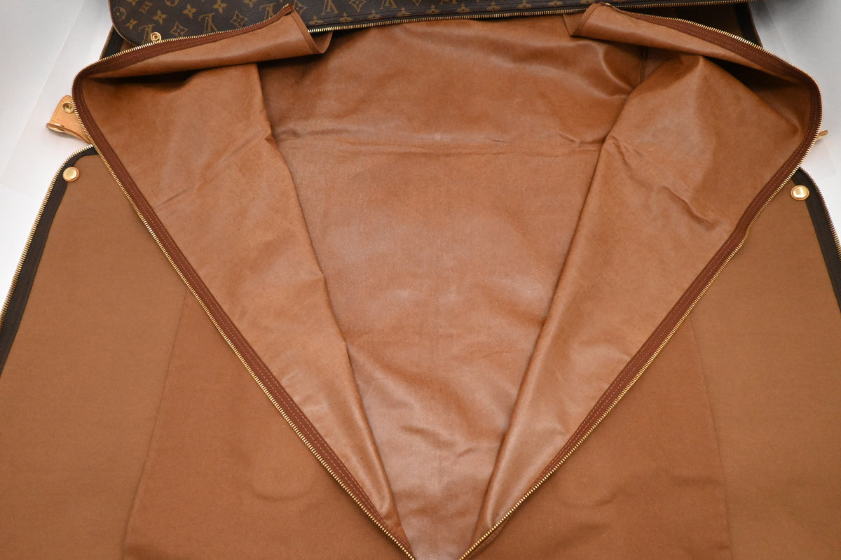 Louis Vuitton Sac Kabul in Monogram Canvas