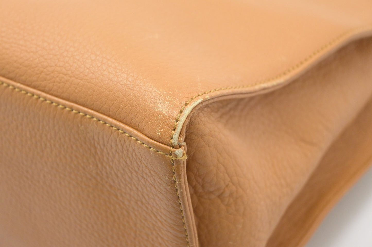 Burberry Handbag in Dark Yellow Leather