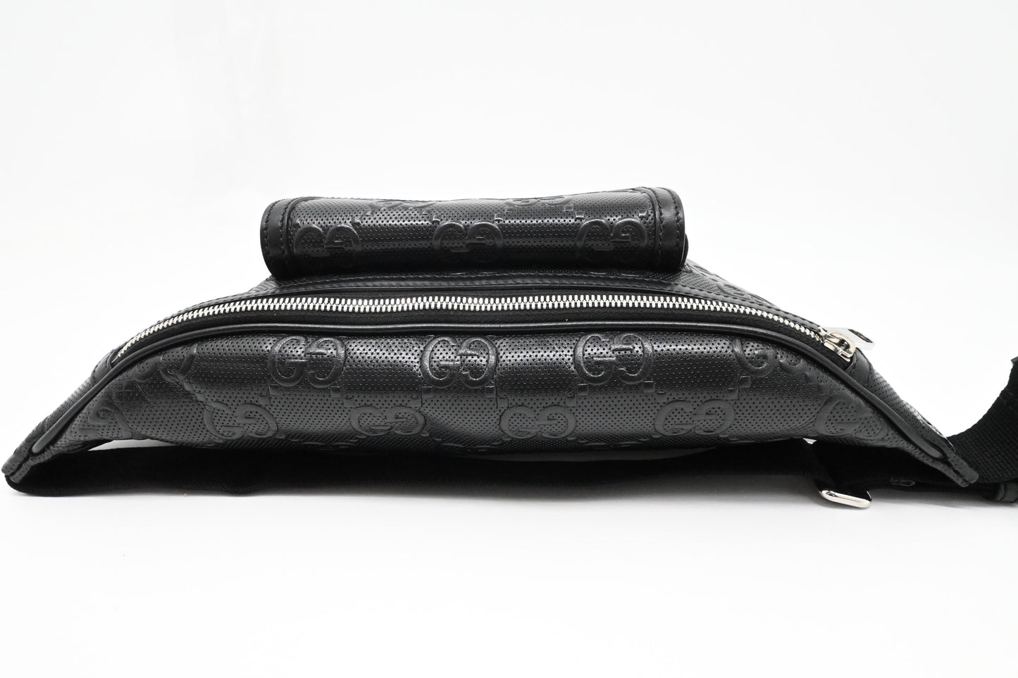 Gucci Bumbag in Black Guccissima Leather