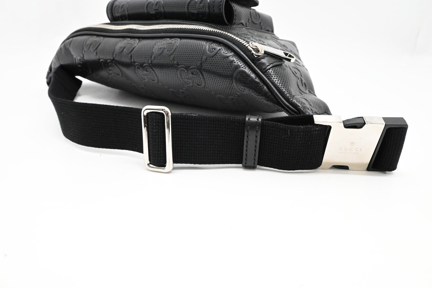 Gucci Bumbag in Black Guccissima Leather