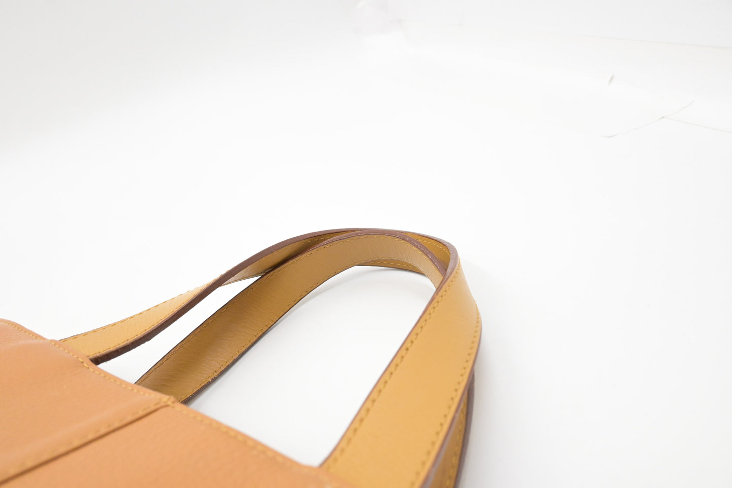Burberry Handbag in Dark Yellow Leather