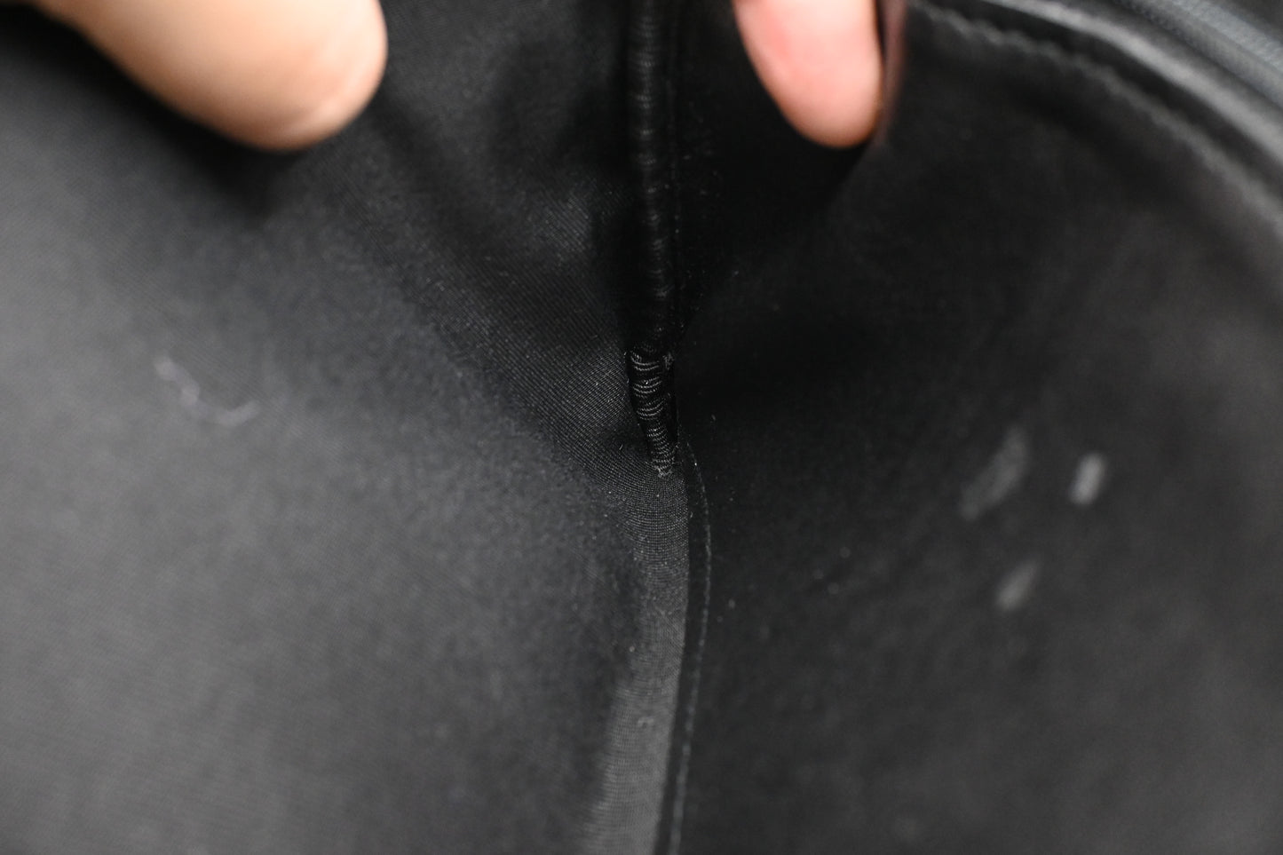 Gucci Pouch in Black Guccissima Leather
