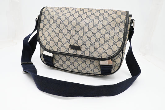 Gucci Messenger Bag in GG Supreme Canvas
