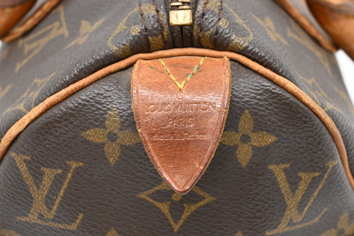 Louis Vuitton Speedy 25 in Monogram Canvas