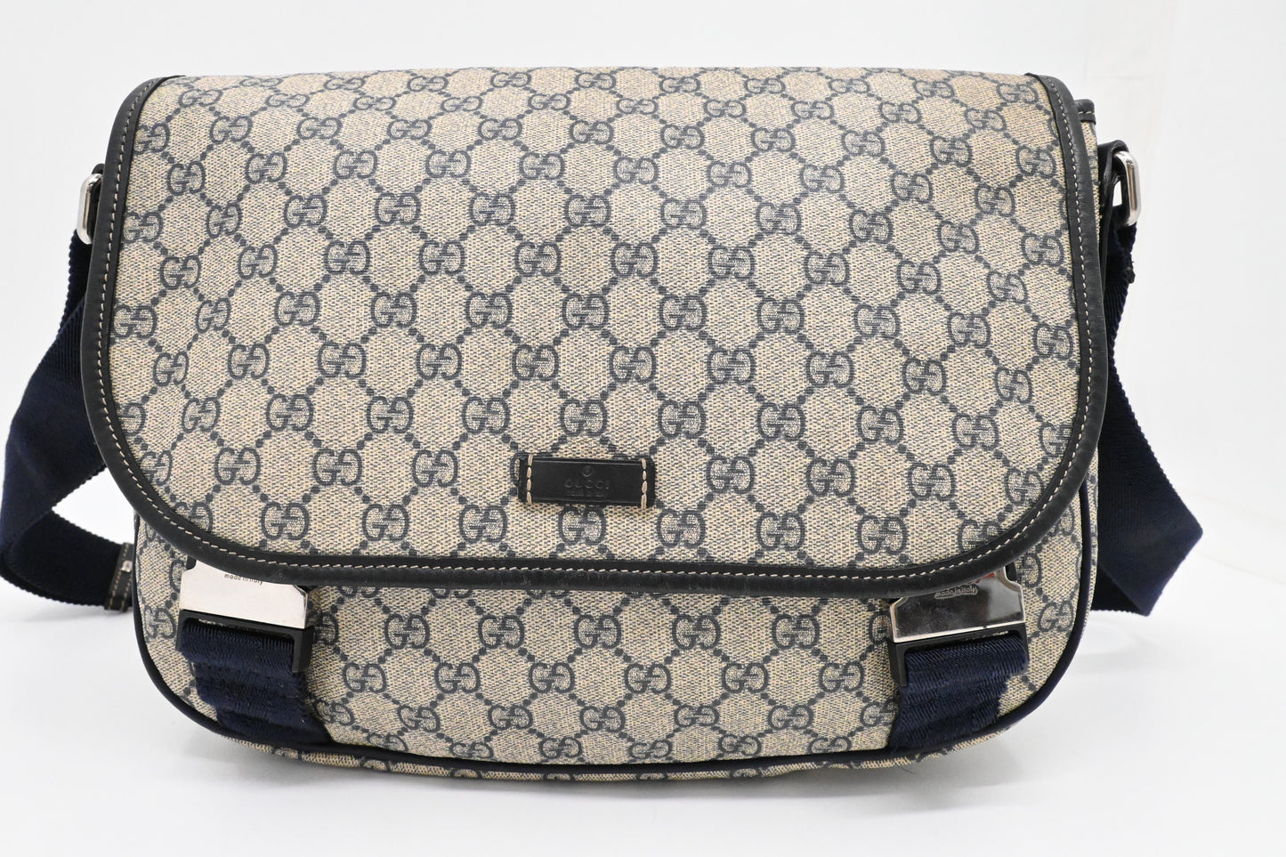 Gucci Messenger Bag in GG Supreme Canvas