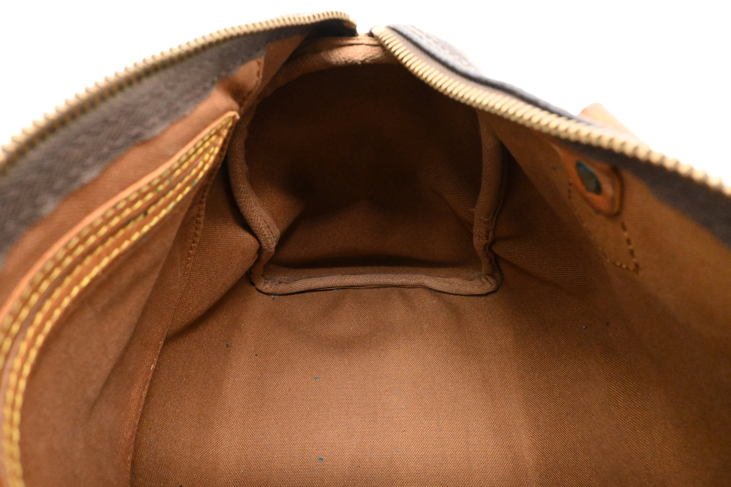 Louis Vuitton Speedy 25 in Monogram Canvas