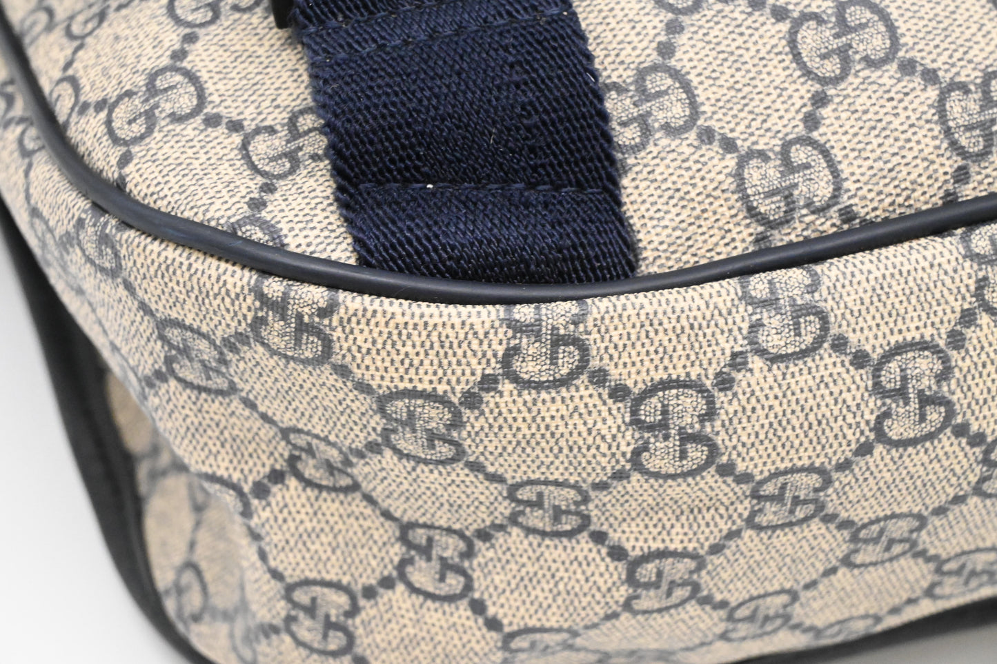 Gucci Messenger Bag in GG Supreme Canvas