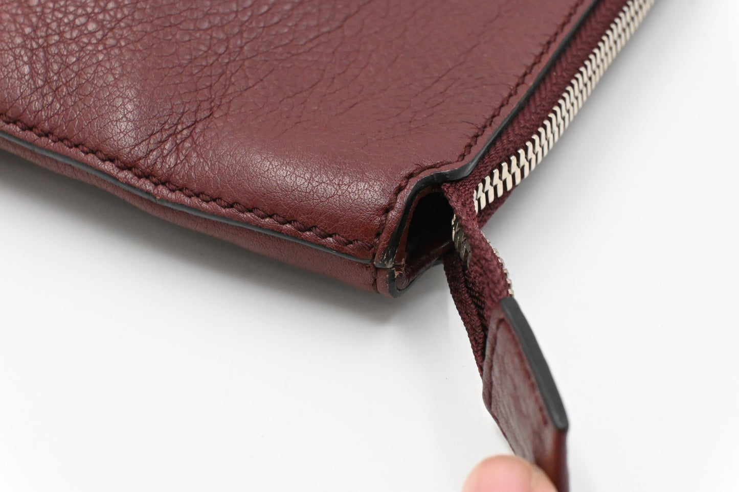 Gucci Wrist Pouch in Burgundy Leather
