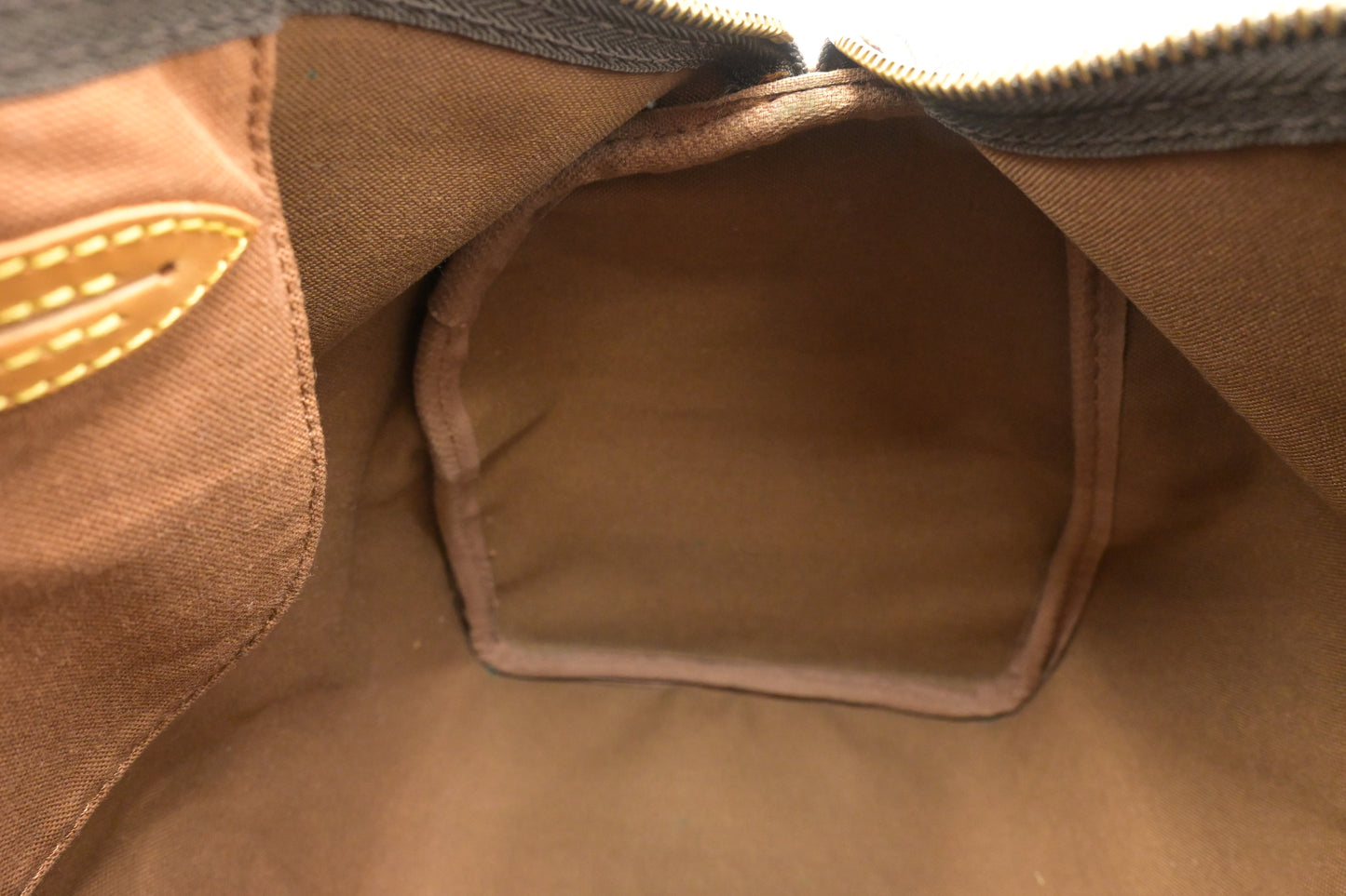 Louis Vuitton Speedy 35 in Monogram Canvas