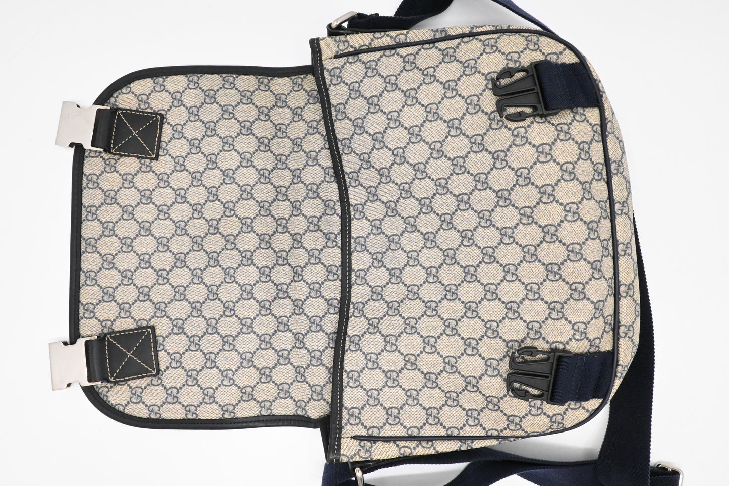 Gucci Messenger Bag in GG Supreme Canvas