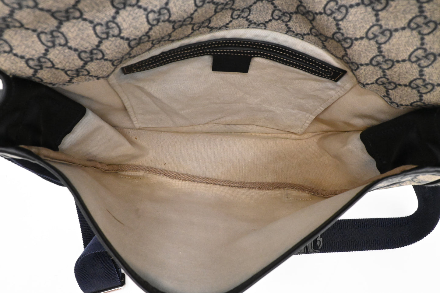 Gucci Messenger Bag in GG Supreme Canvas