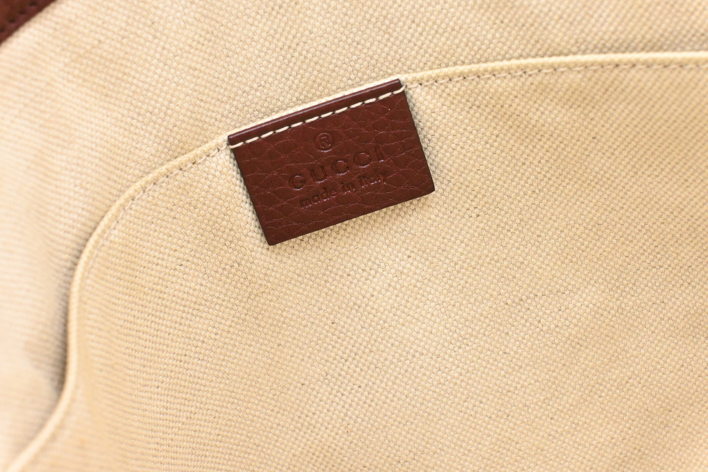 Gucci Wrist Pouch in Burgundy Leather