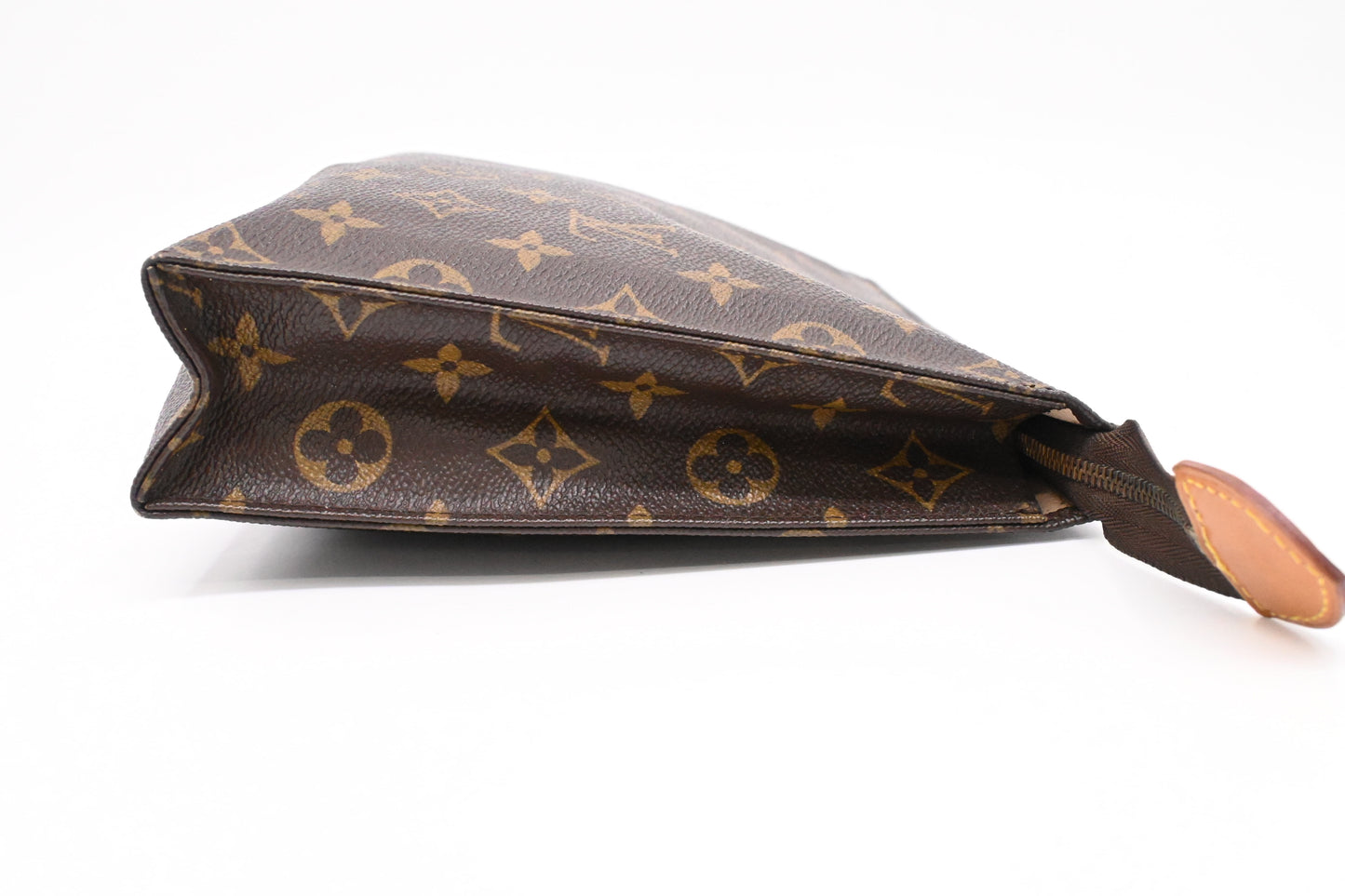 Louis Vuitton Toiletry 26 in Monogram Canvas