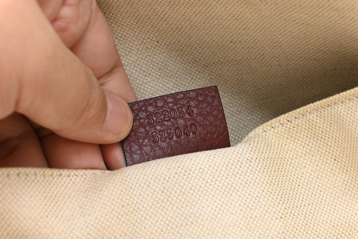 Gucci Wrist Pouch in Burgundy Leather