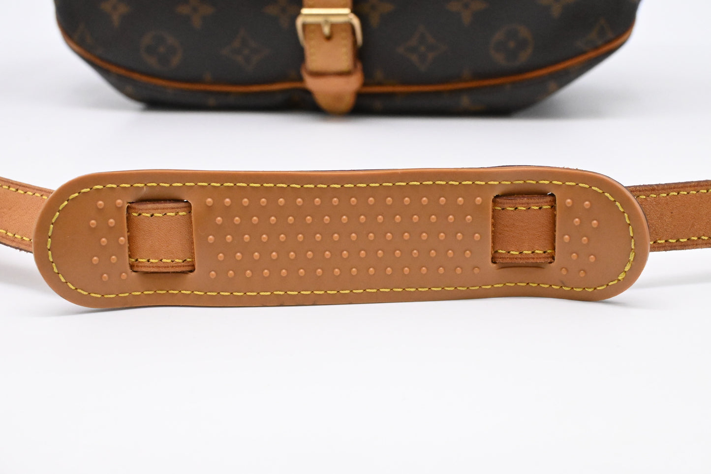Louis Vuitton Saumur 30 in Monogram Canvas