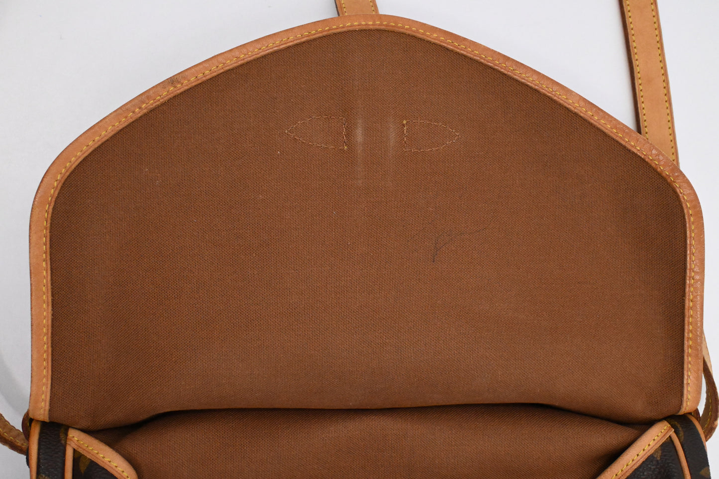 Louis Vuitton Saumur 30 in Monogram Canvas