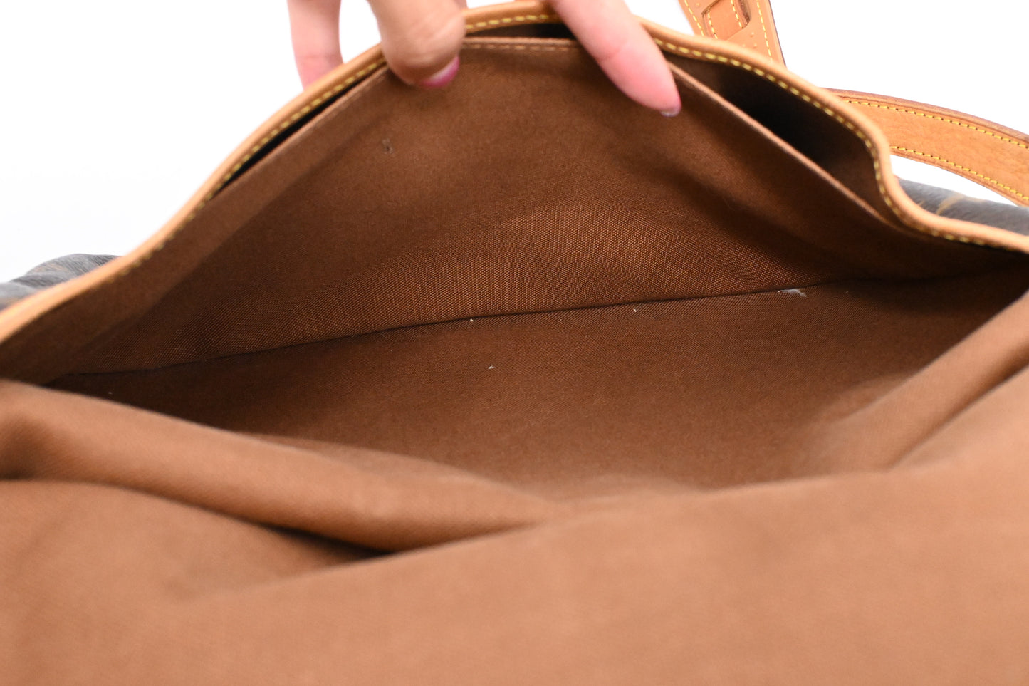 Louis Vuitton Saumur 30 in Monogram Canvas