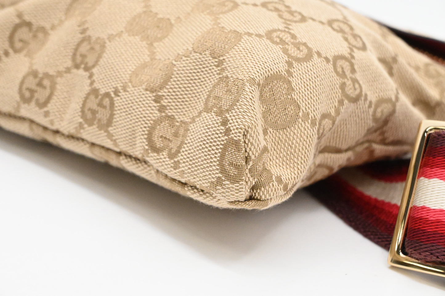 Gucci Waist Pouch in Brown Canvas