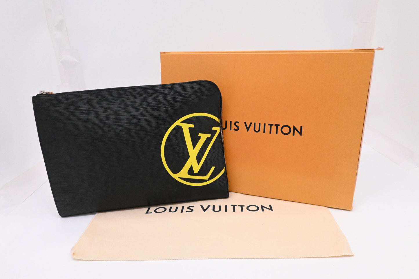 Louis Vuitton Pochette Jules in Black Epi Leather