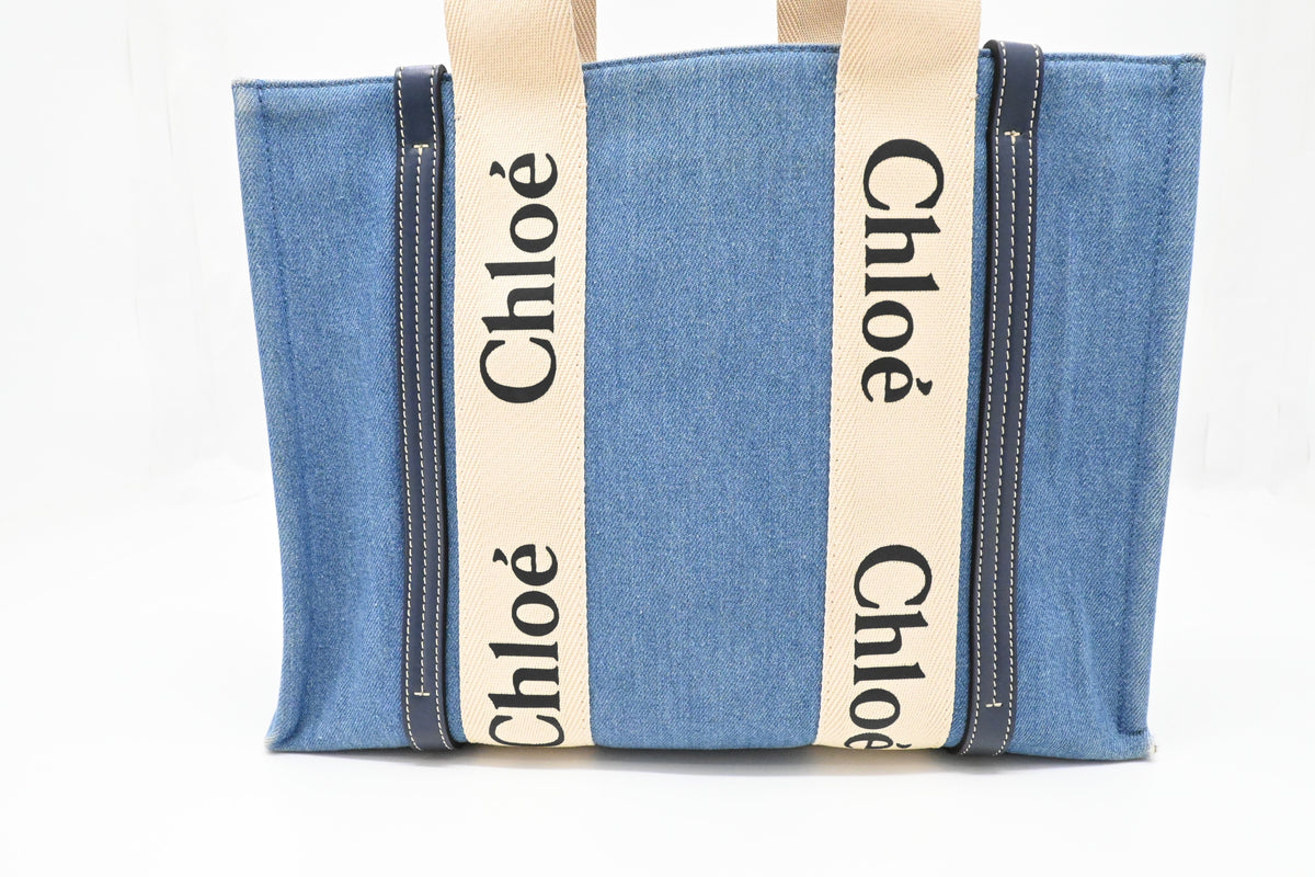 Chloé Medium Woody Tote in Denim Canvas