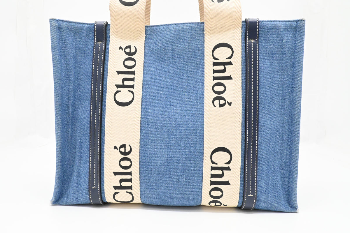 Chloé Medium Woody Tote in Denim Canvas