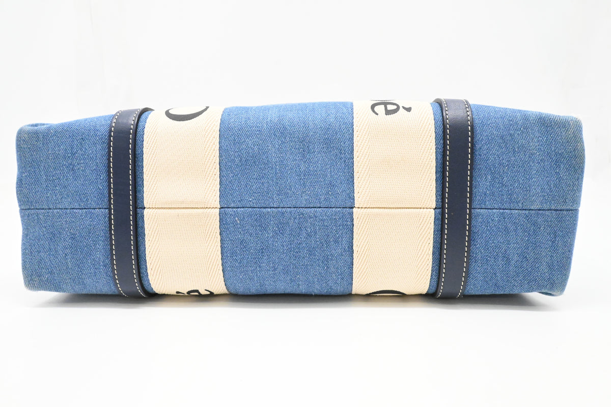 Chloé Medium Woody Tote in Denim Canvas