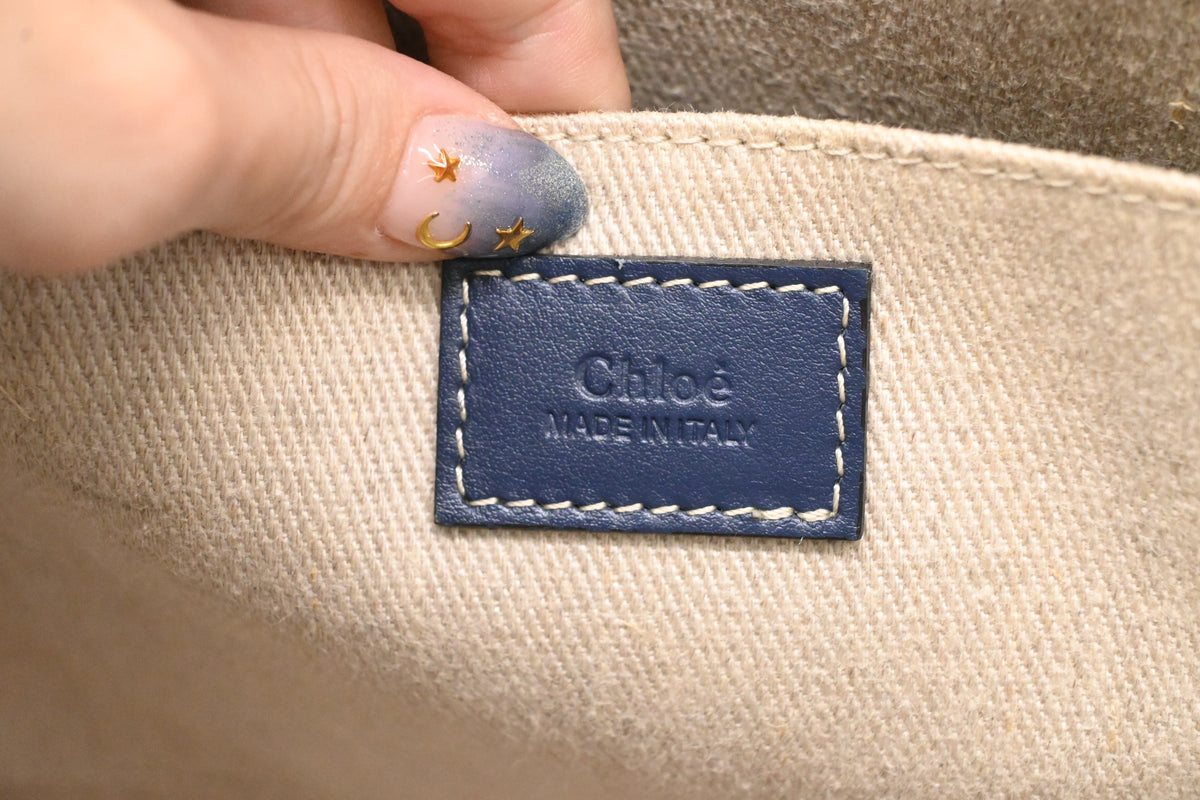 Chloé Medium Woody Tote in Denim Canvas