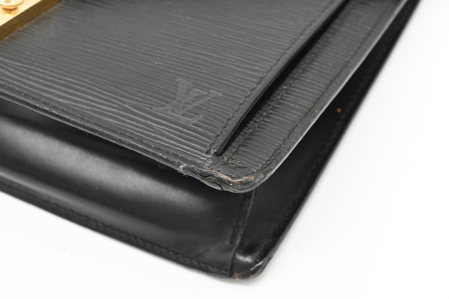 Louis Vuitton Sellier Dragonne in Black Epi Leather