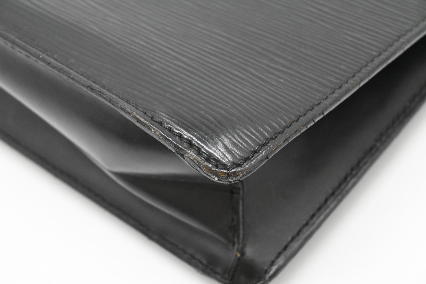 Louis Vuitton Sellier Dragonne in Black Epi Leather