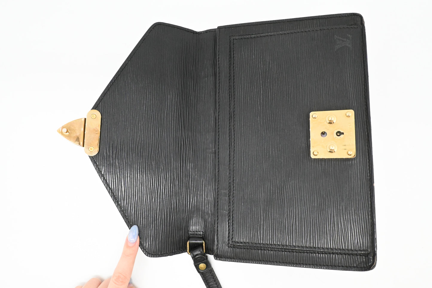 Louis Vuitton Sellier Dragonne in Black Epi Leather