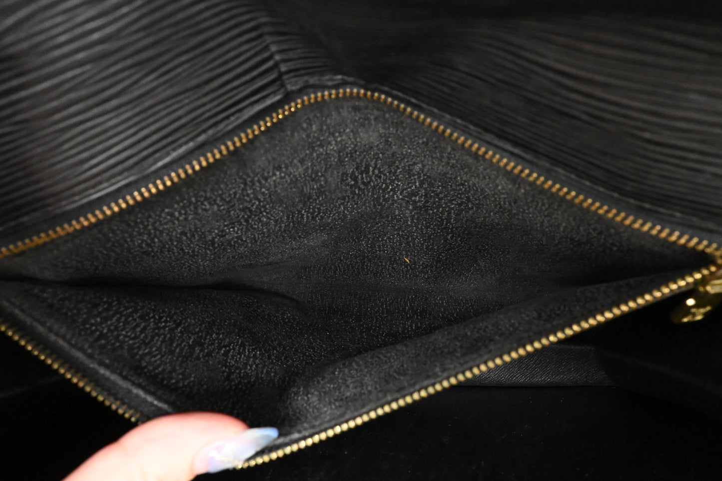 Louis Vuitton Sellier Dragonne in Black Epi Leather