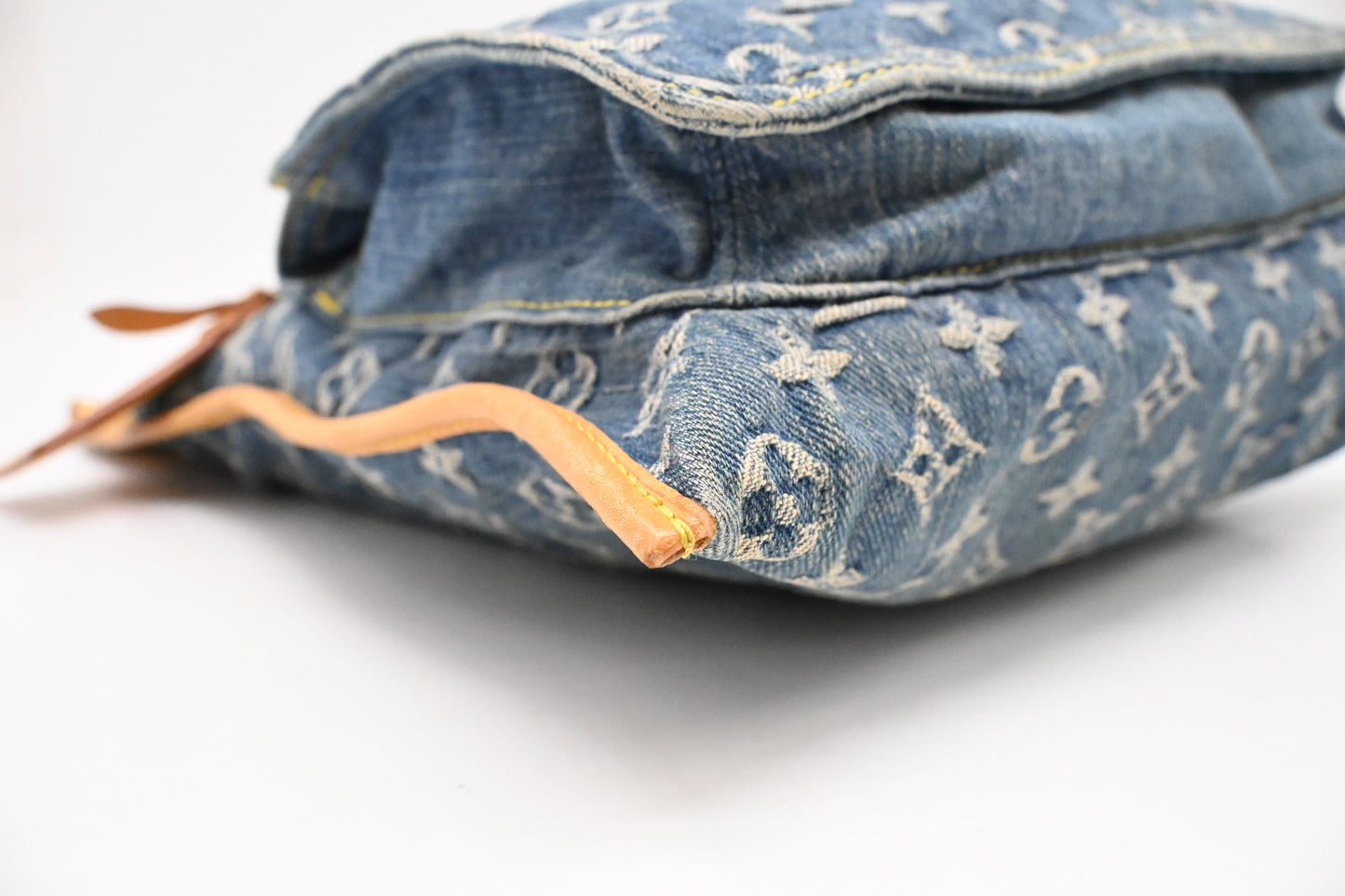 Louis Vuitton Flat Shopper in Blue Denim Canvas