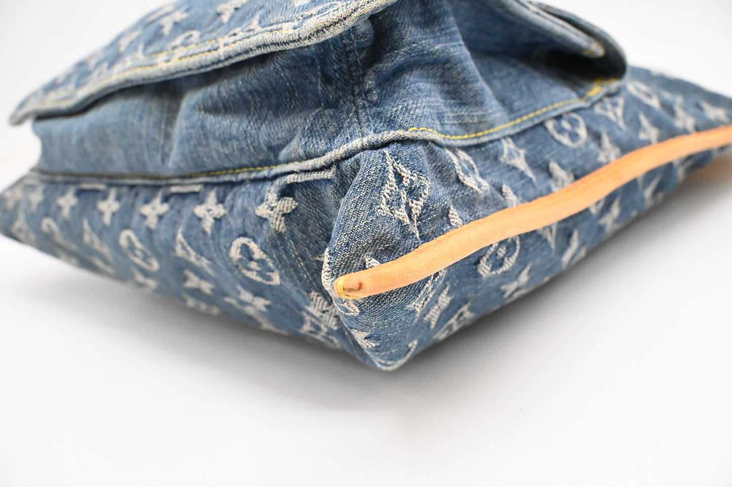 Louis Vuitton Flat Shopper in Blue Denim Canvas