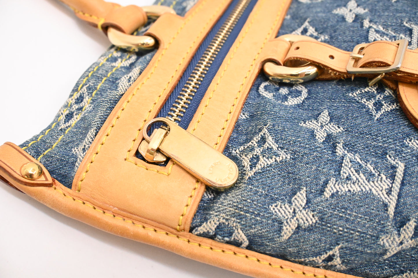 Louis Vuitton Flat Shopper in Blue Denim Canvas