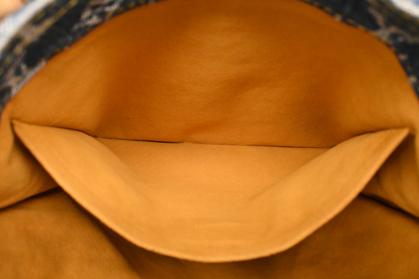 Louis Vuitton Flat Shopper in Blue Denim Canvas