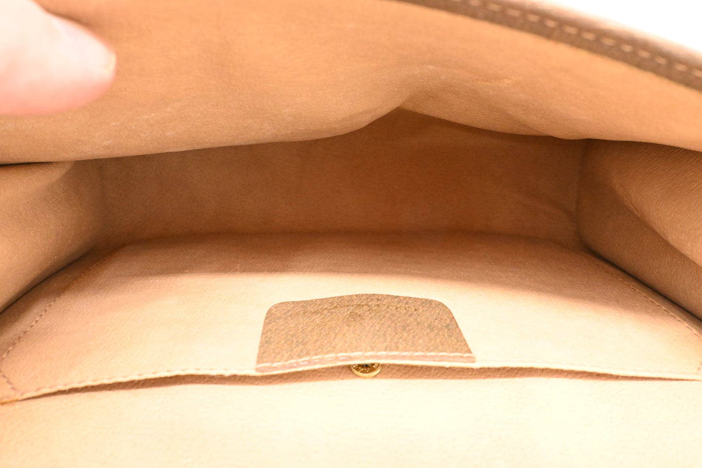 Gucci Pouch in GG Supreme Canvas
