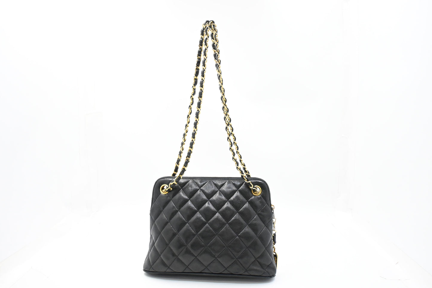 Chanel Shoulder Bag in Black Mattelassé Leather