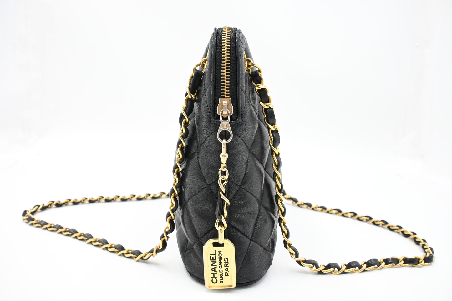 Chanel Shoulder Bag in Black Mattelassé Leather