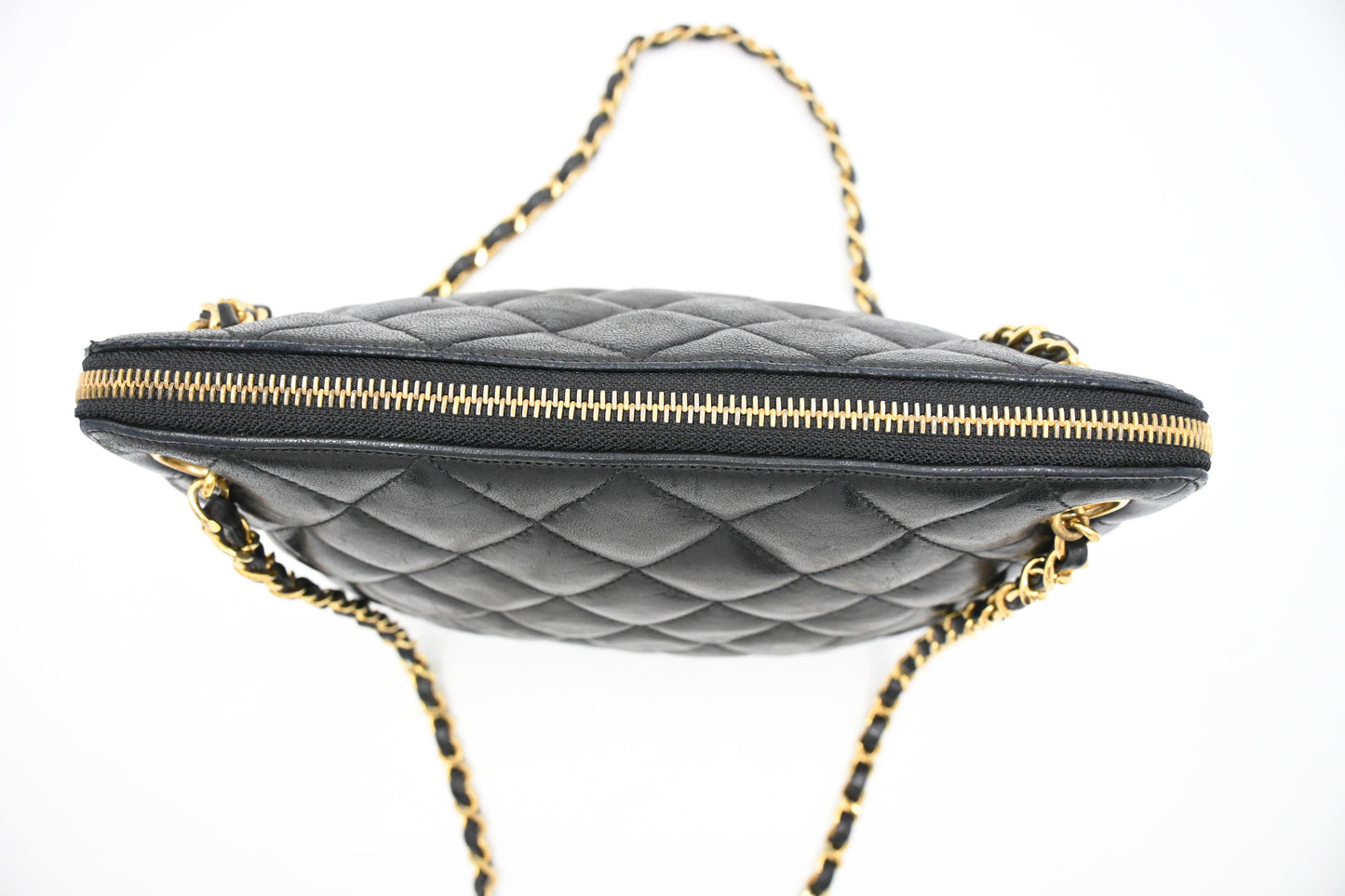 Chanel Shoulder Bag in Black Mattelassé Leather