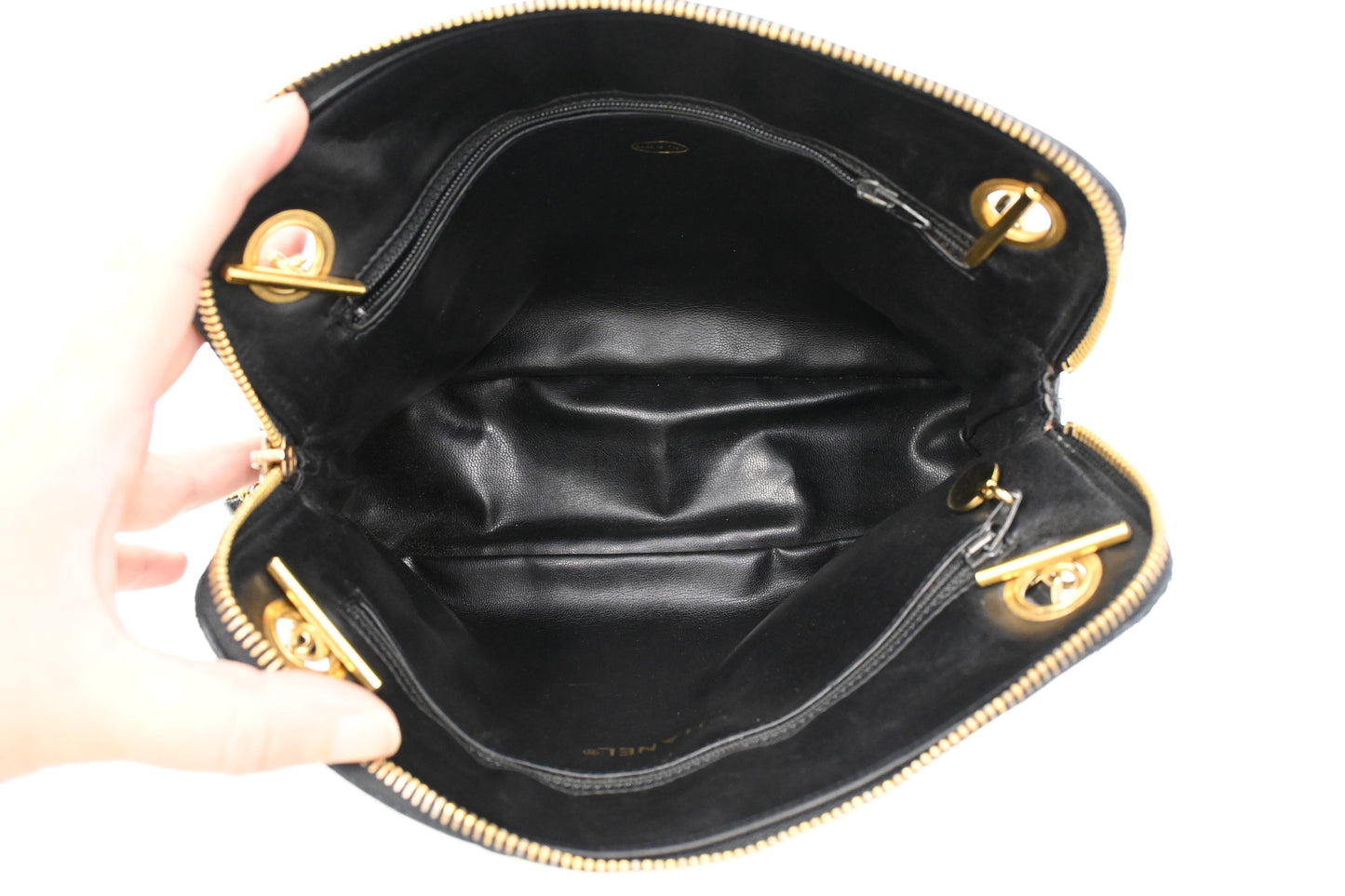 Chanel Shoulder Bag in Black Mattelassé Leather