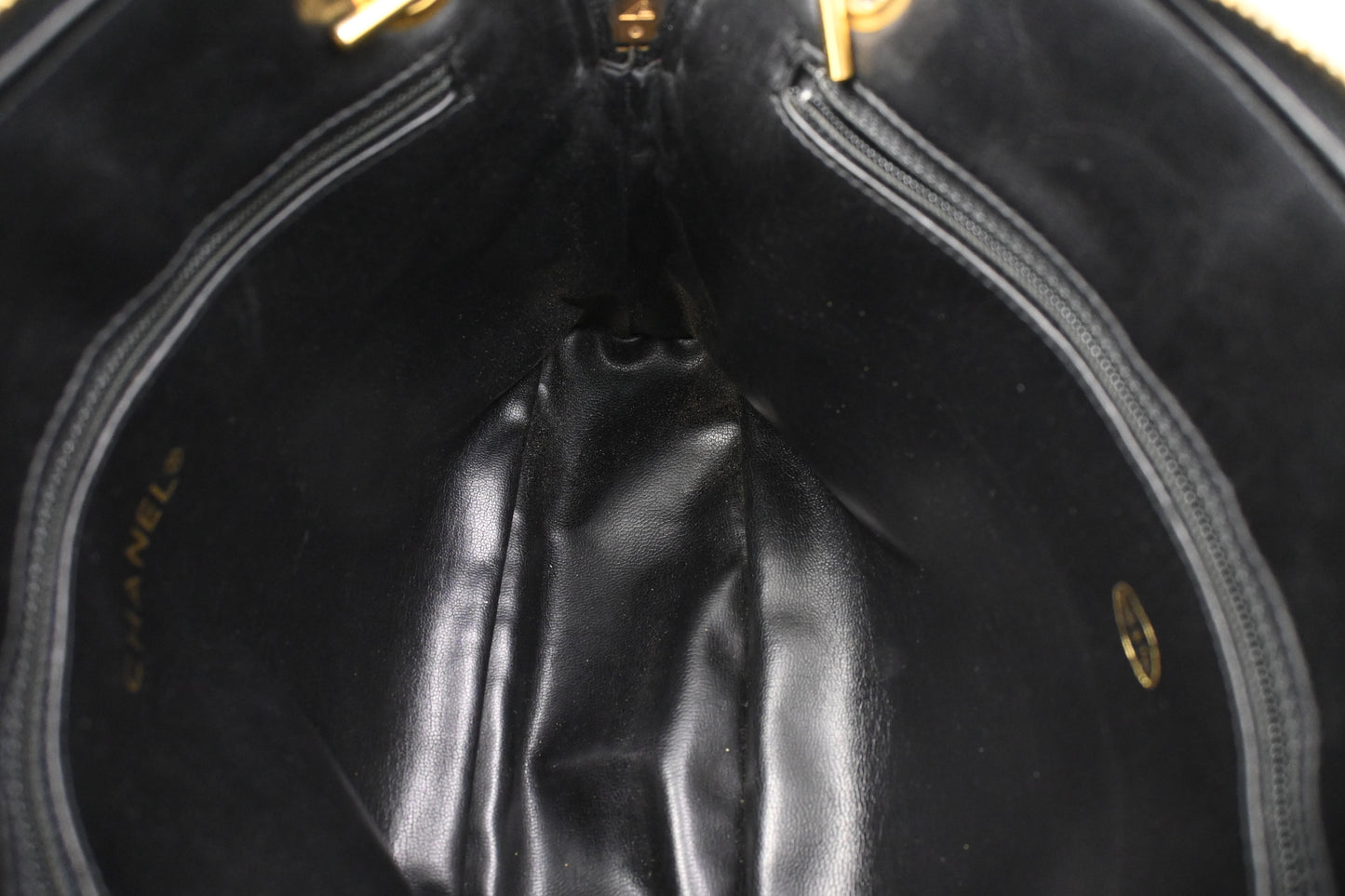 Chanel Shoulder Bag in Black Mattelassé Leather