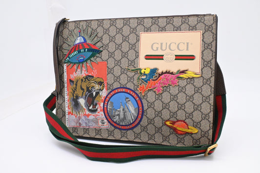 Gucci Shoulder Bag in GG Supreme Patchwork Canvas