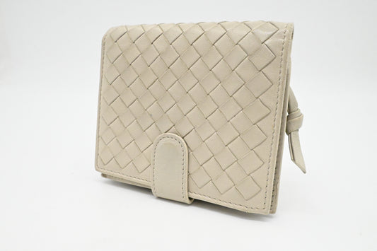 Bottega Veneta Compact Wallet in Off-White Intrecciato Leather