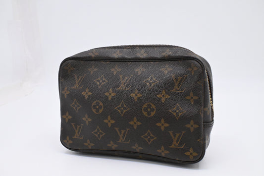 Louis Vuitton Trousse 23 in Monogram Canvas