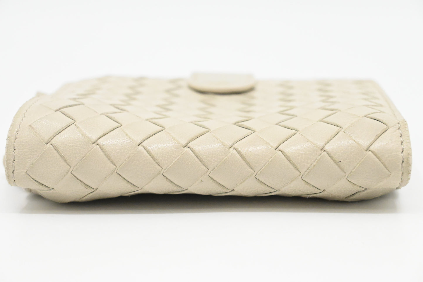 Bottega Veneta Compact Wallet in Off-White Intrecciato Leather