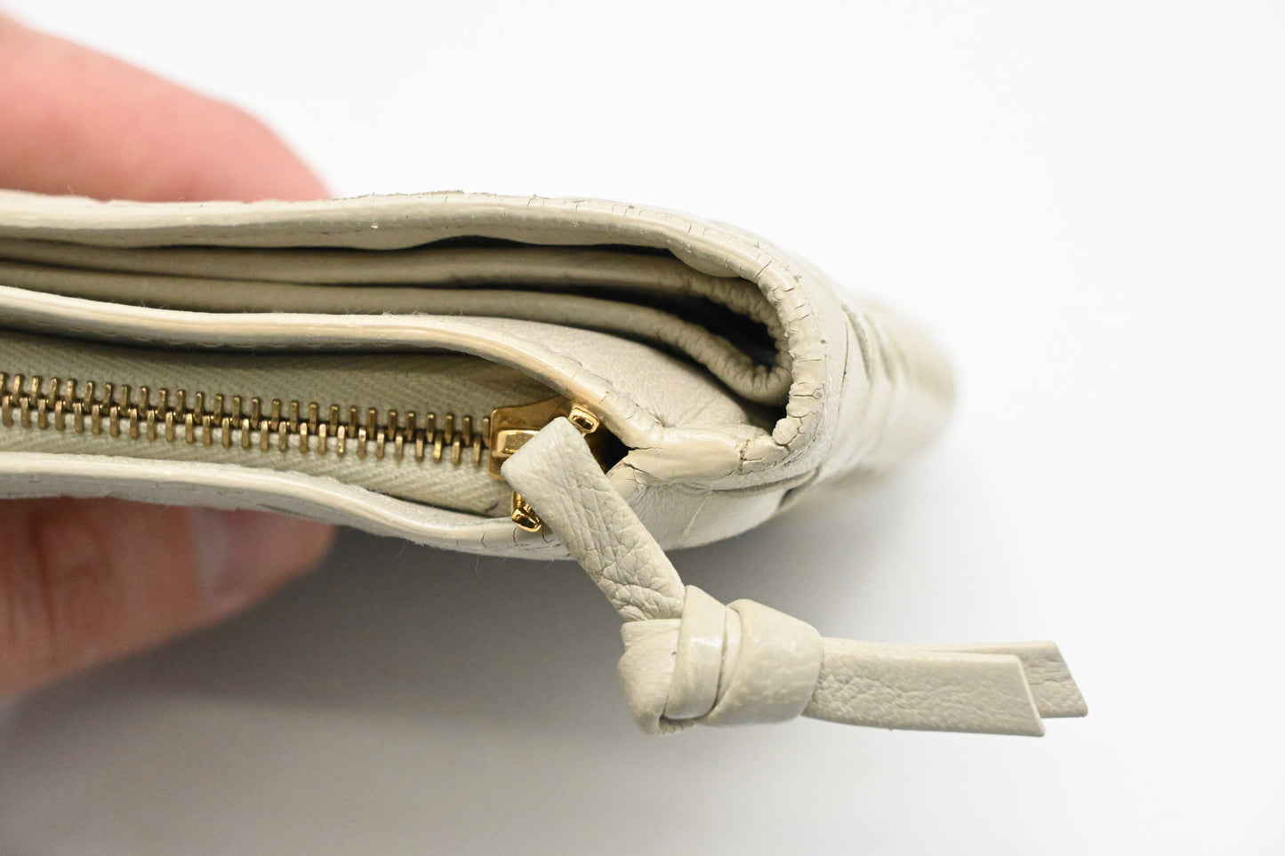 Bottega Veneta Compact Wallet in Off-White Intrecciato Leather