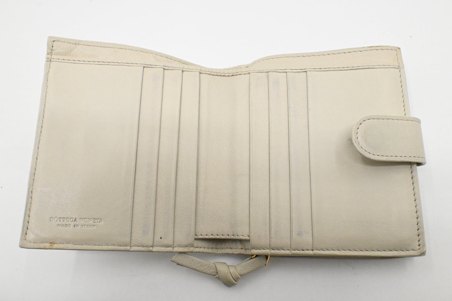 Bottega Veneta Compact Wallet in Off-White Intrecciato Leather