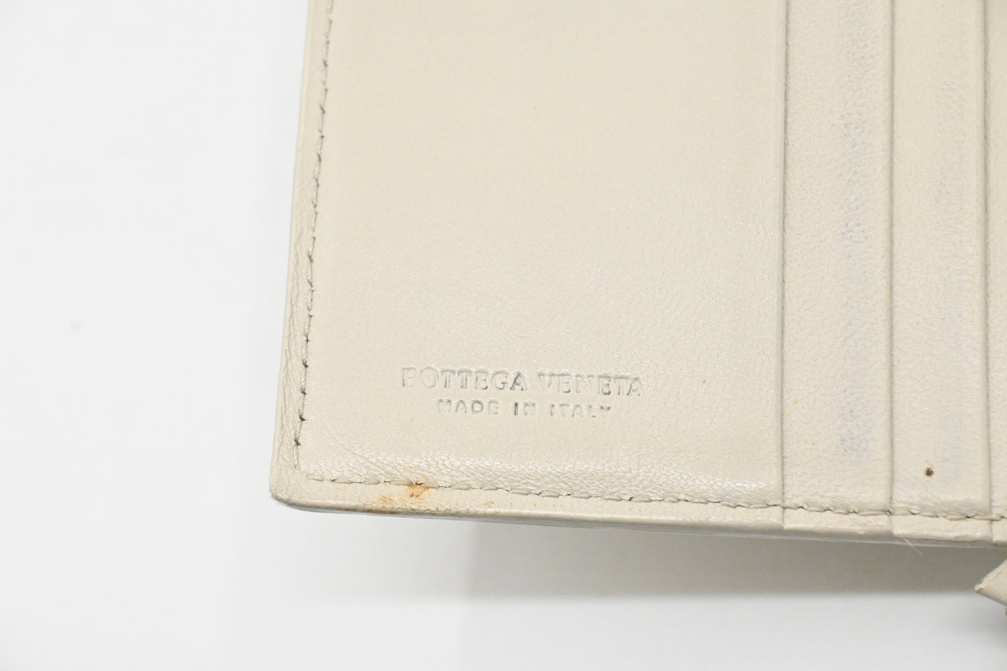 Bottega Veneta Compact Wallet in Off-White Intrecciato Leather
