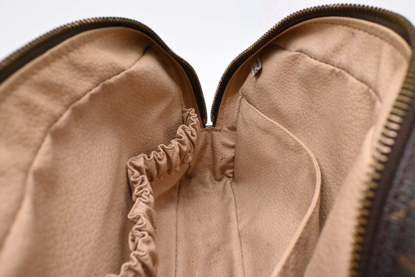 Louis Vuitton Trousse 23 in Monogram Canvas