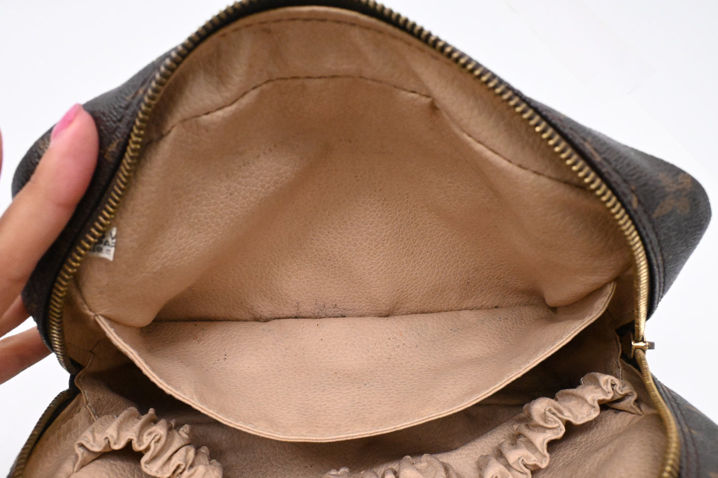 Louis Vuitton Trousse 23 in Monogram Canvas